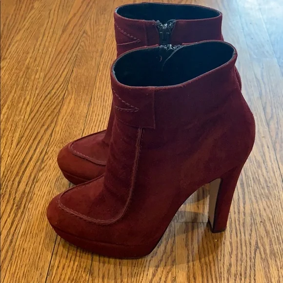 Abel Munoz Burgundy/Wine Suede Ankle Boots. - Picture 2 of 8
